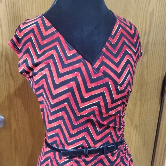 Ralph Lauren Red and Black Zigzag Midi Dress - Picture 3 of 9